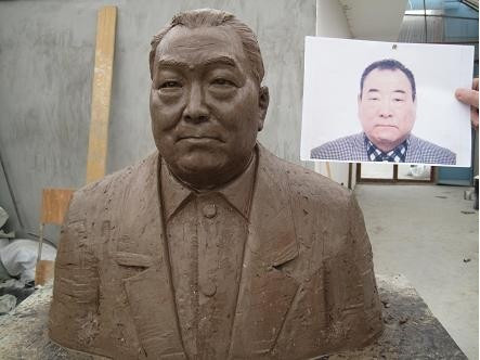 人物肖像雕塑